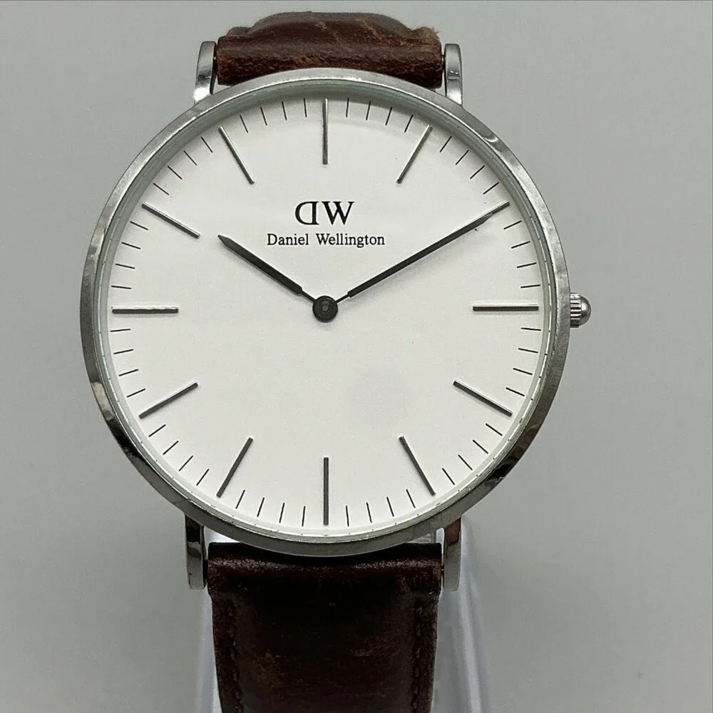 Daniel Wellington Mens Watch 41mm White Dial Brown Leather Strap New Battery